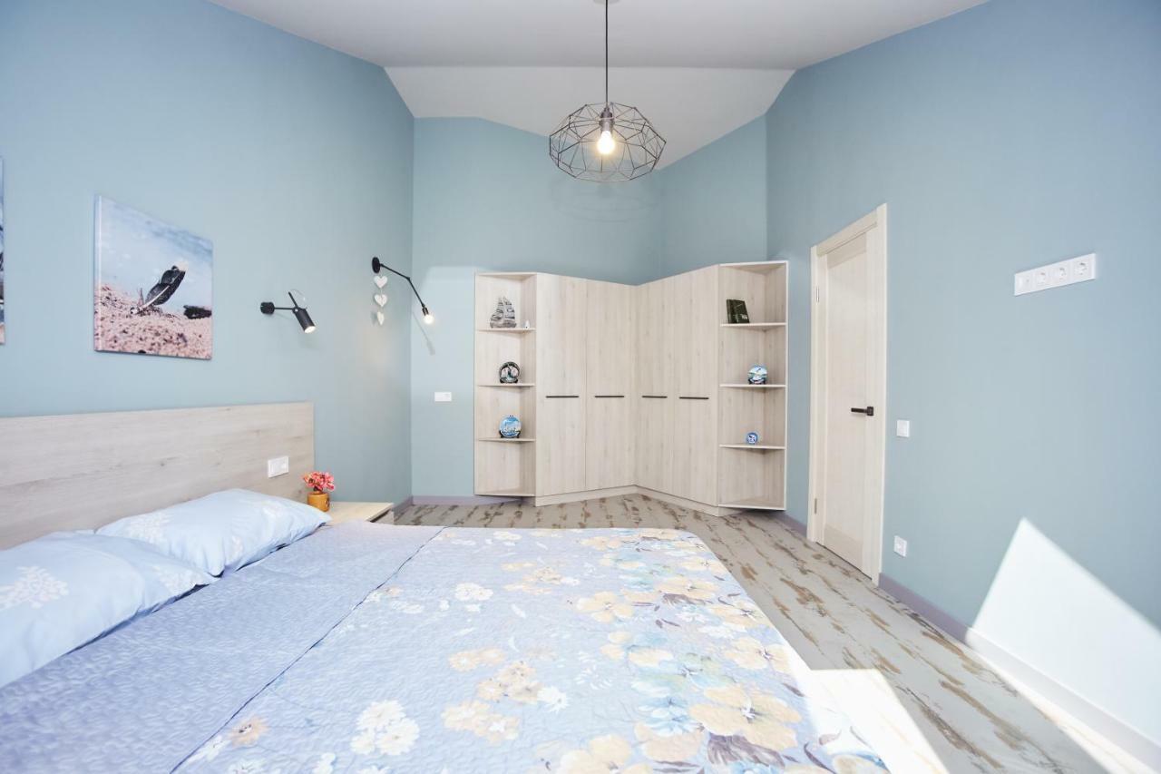 Luxury Apartment In The Heart Одеса Екстериор снимка